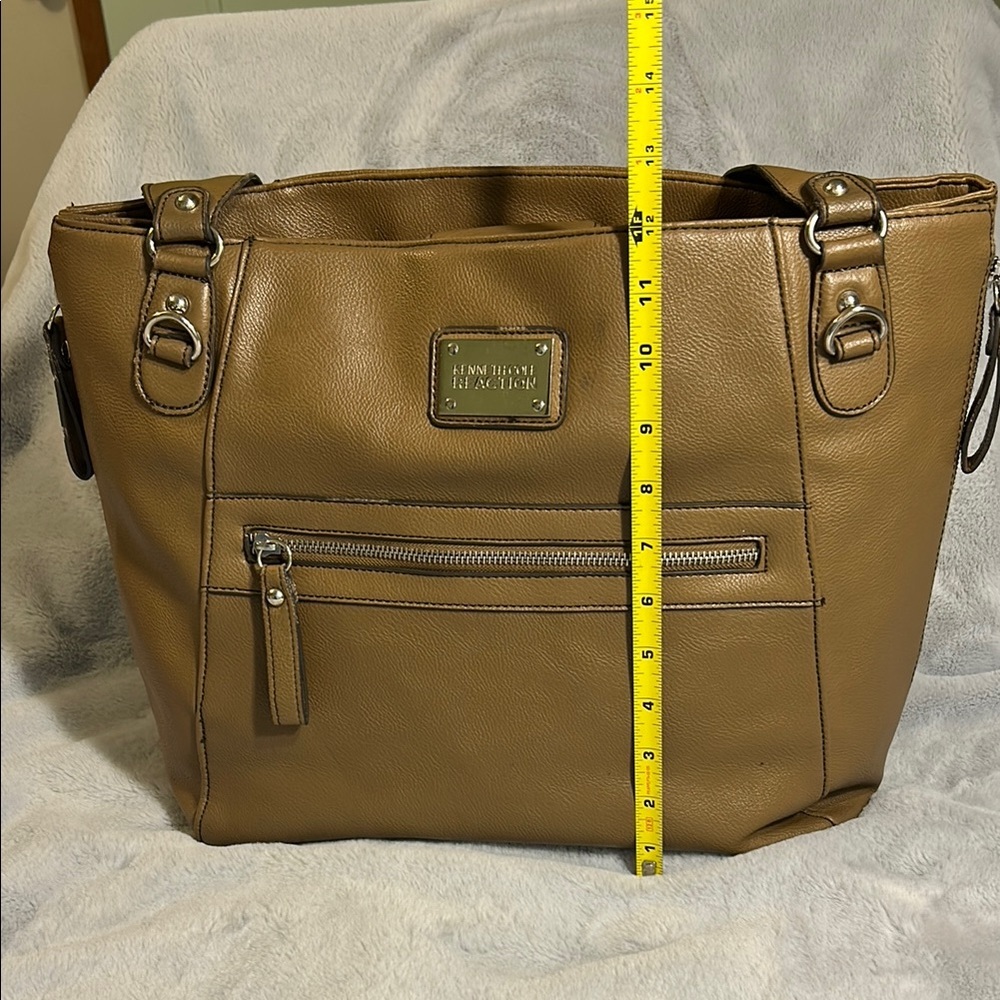 Kenneth Cole Reaction Tan Laptop Tote - Picture 3 of 16
